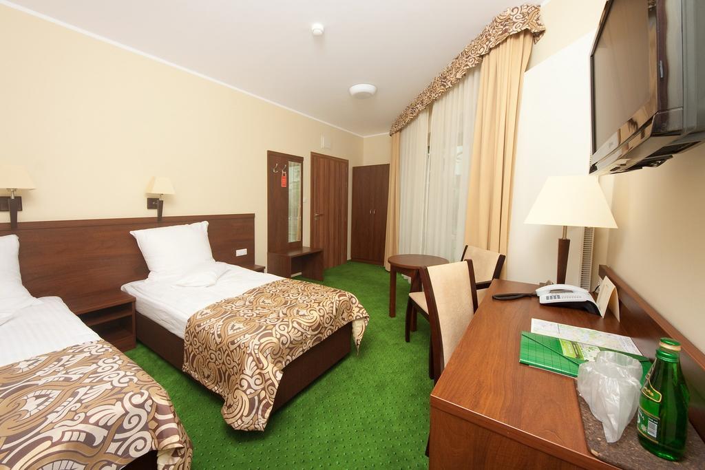 Hotel Zielony Poznan Exterior photo